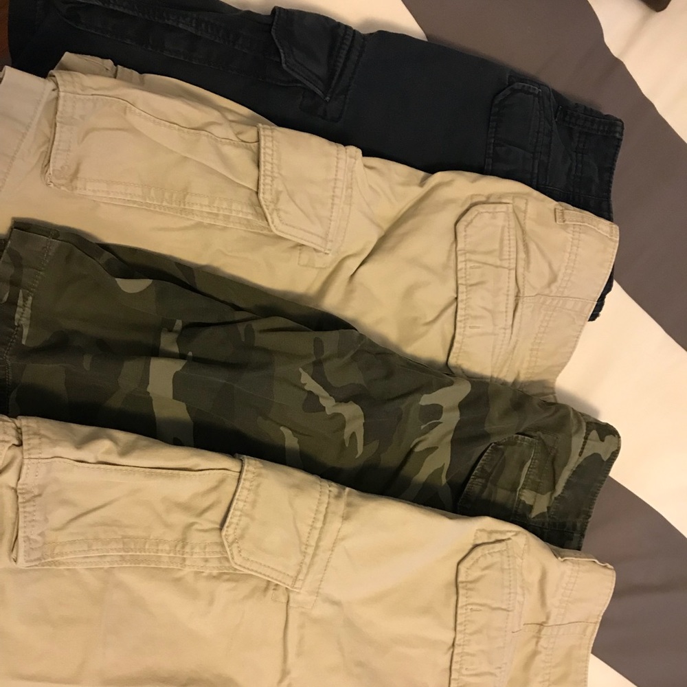 Old Navy Cargo Shorts Size 32